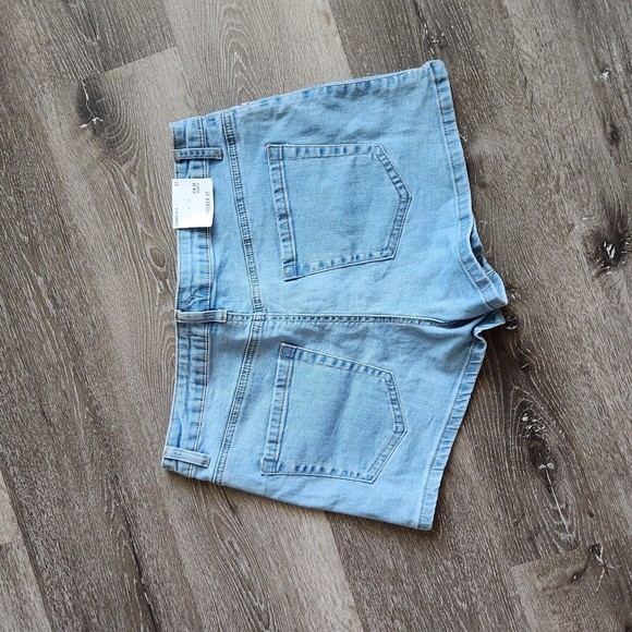 Forever 21 Pin Up Jean Shorts Women's Size 31 Waist - Picture 5 of 5